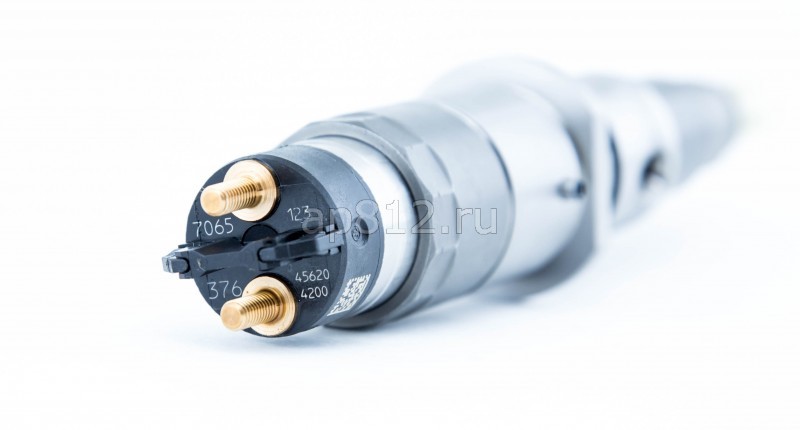 Форсунка топливная185 дв Bosch 04450120123 / 4937065
